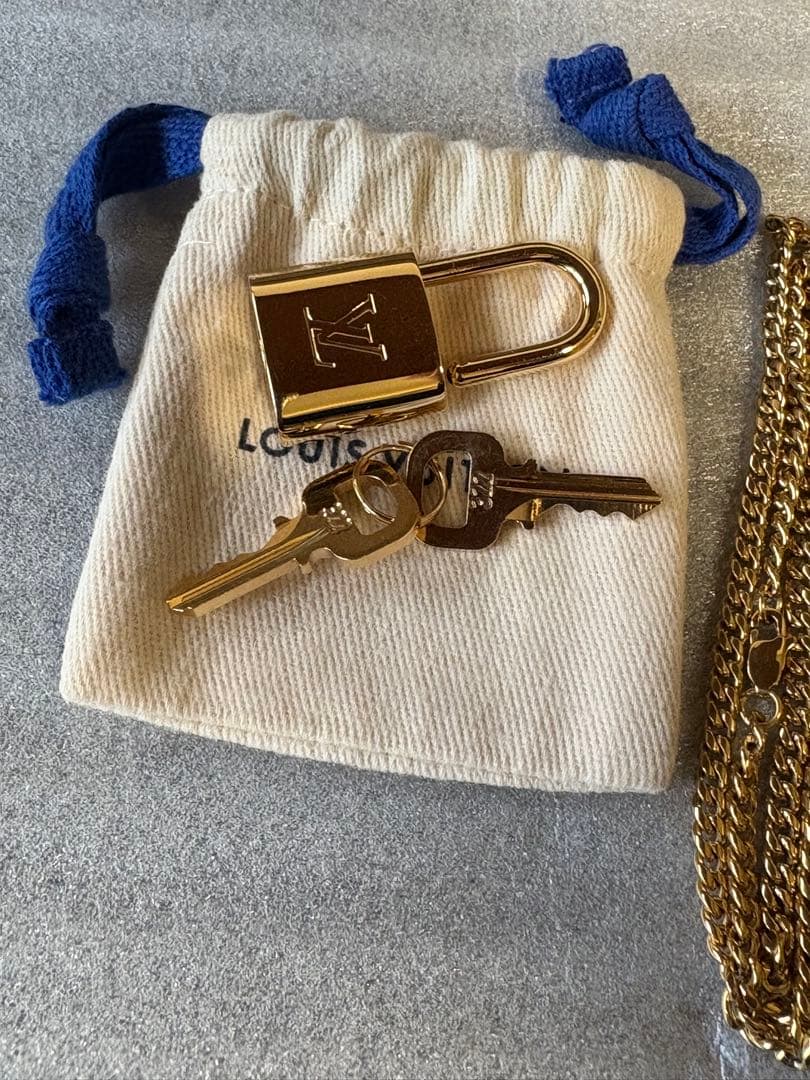 新品ルイヴィトン パドロック カデナ ネックレス チェーン付き 南京錠（322）