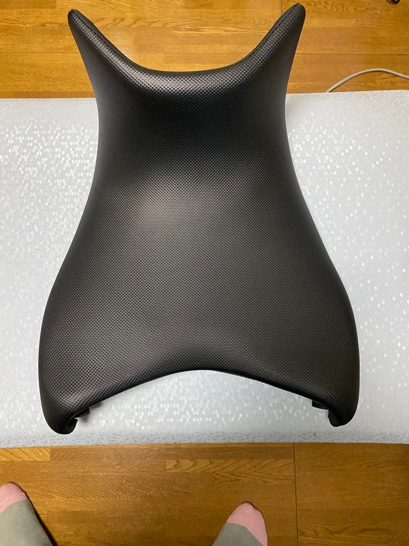 NC750XLDバイクシート あんこ抜き　女性必見 アンコ抜き、ゲル内蔵、タックロール加工！ 自由に楽しめるバイク用