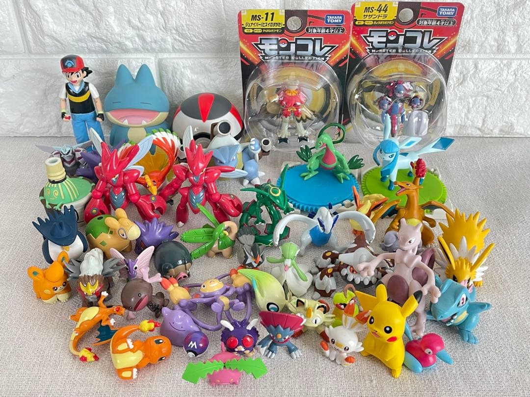 ポケモン　46個　まとめ売り　モンコレ　ゲットコレクション　メタモン　リザードン