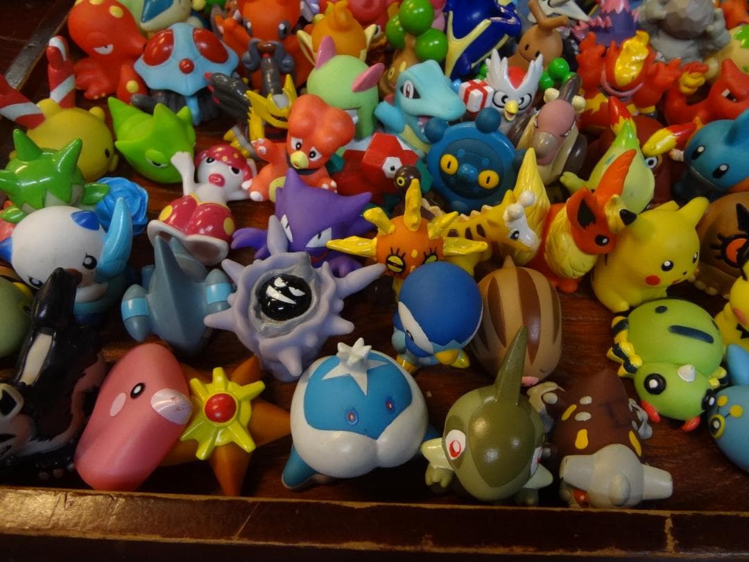 ポケットモンスター　ソフビ人形　２５０体フィギュアセット