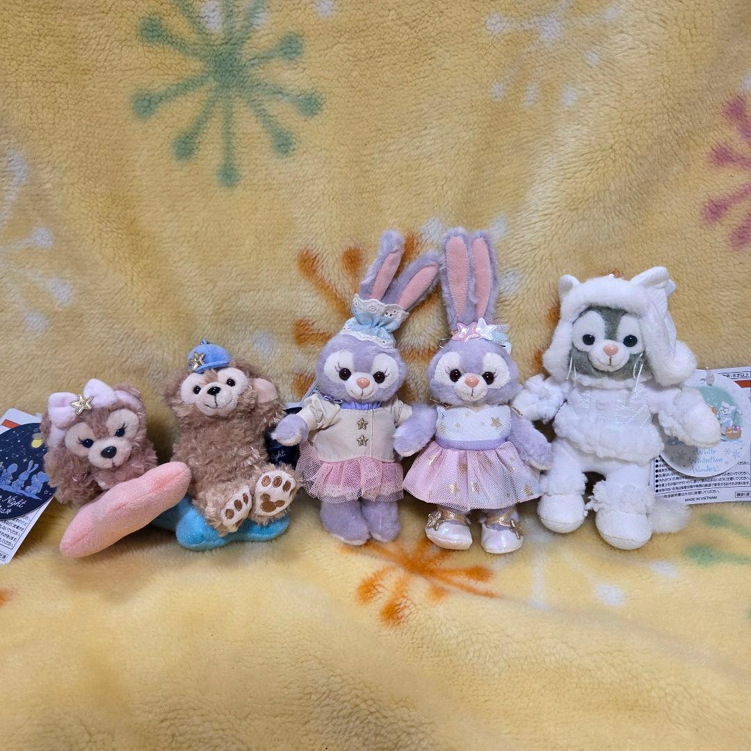 ダッフィーアンドフレンズ　ぬいぐるみバッジ　５体　ステラルー　ジェラトーニ　他