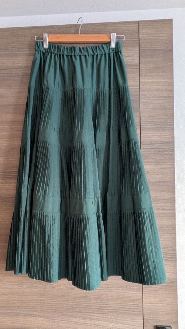 まゆ プリーツティアードスカート