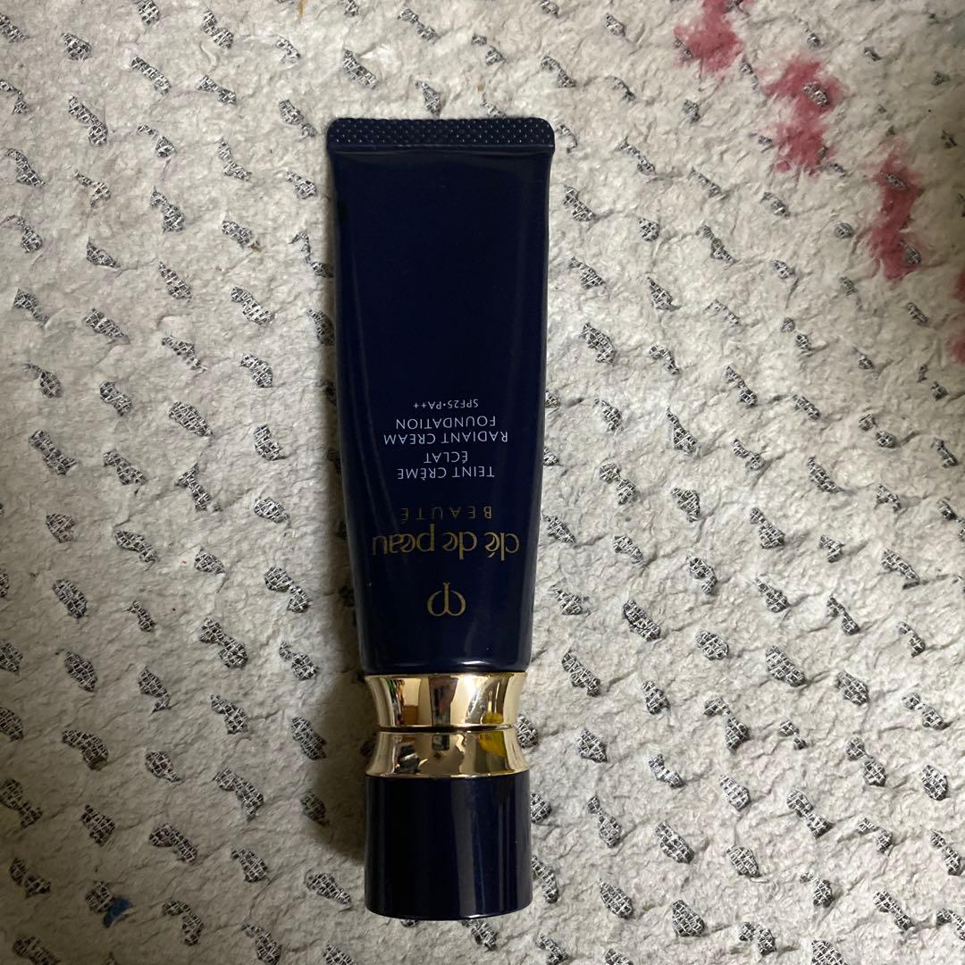 クレドポーボーテ タンクレームエクラN オークル00