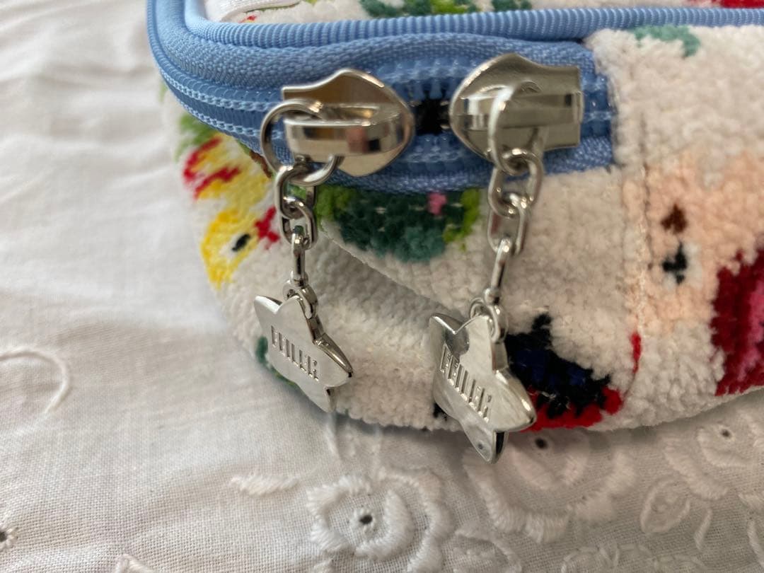 新品 VERYコラボフェイラー おむつポーチ - メルカリ