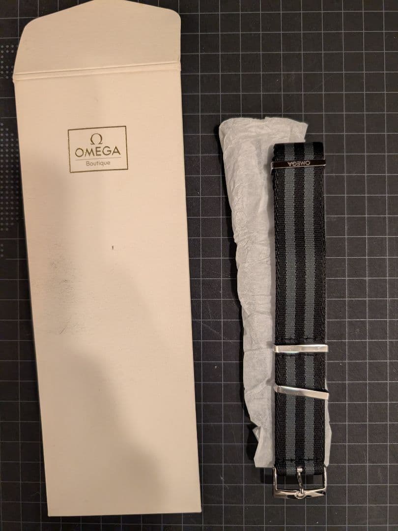 OMEGA ストライプナイロンベルト　純正、新品未使用、ラグ幅21mm～22mm