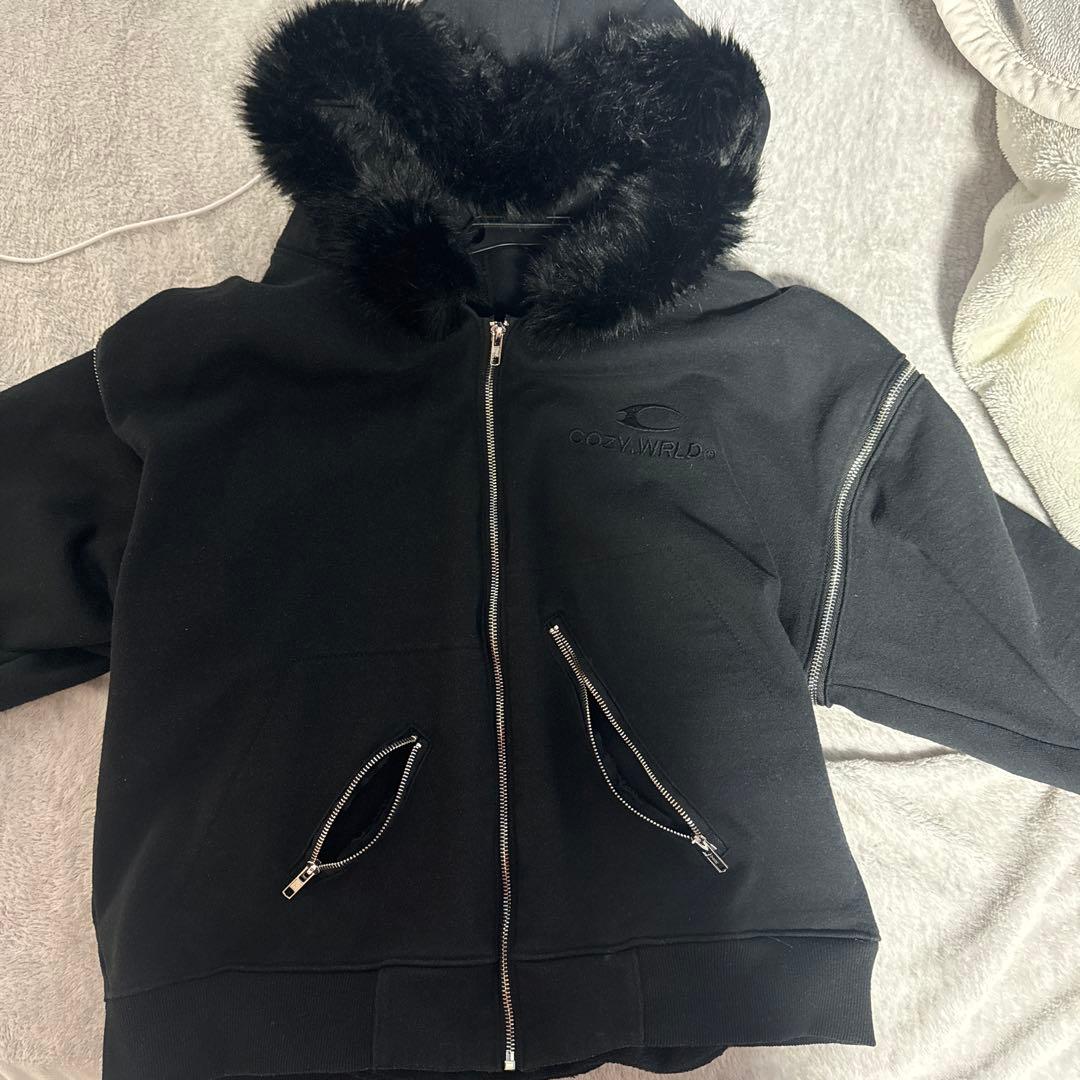 Cozyworldwide ブラック M ファー付きパーカー