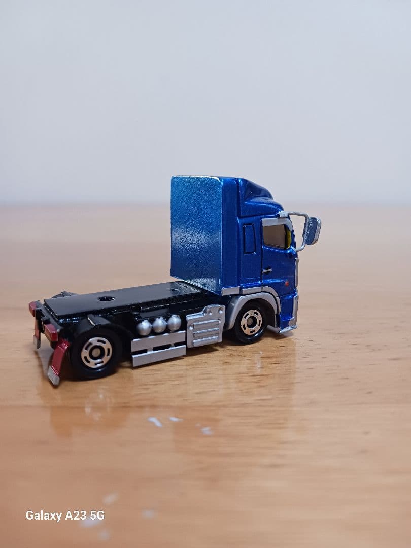 トミカ改造 日野プロフィア トレーラーカスタム - メルカリ