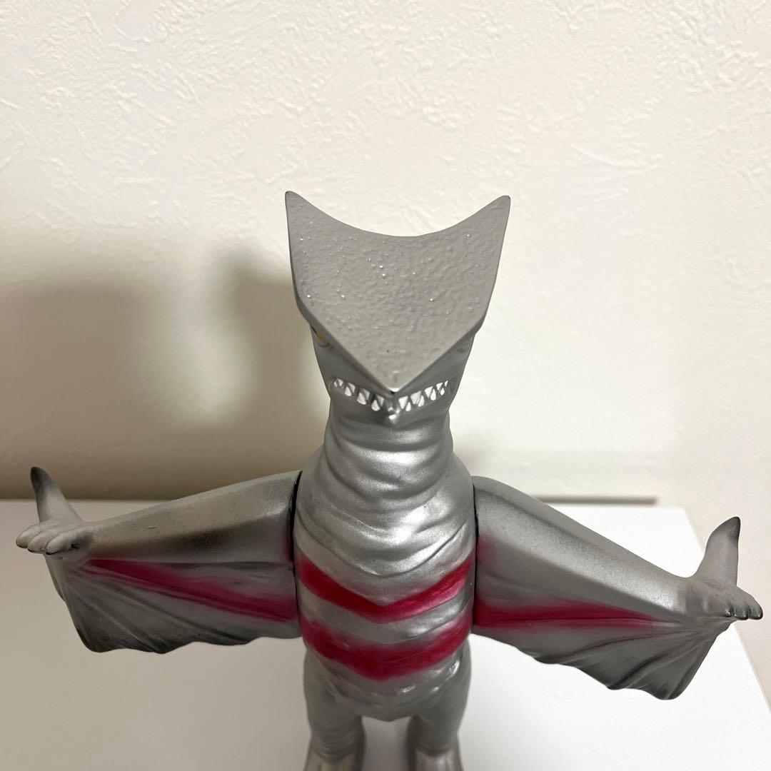 マーミット 宇宙ギャオス ソフビ - メルカリ