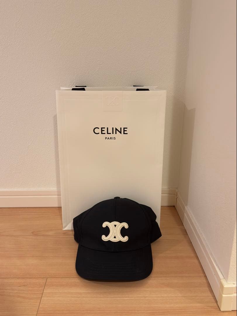 CELINE ブラック キャップ ロゴ入り　最終値引き