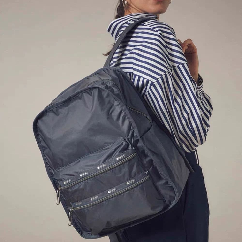 新品 レスポートサック エッセンシャル グレー リュック 超軽量 レスポートサック LeSportsac ESSENTIAL CARRYALL BP （シャドウグレー