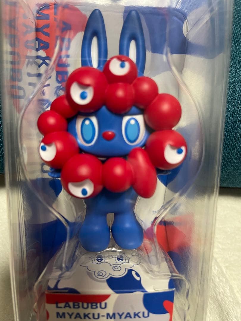 ラブブ　ミャクミャクLABUBU MYAKU-MYAKU 万博