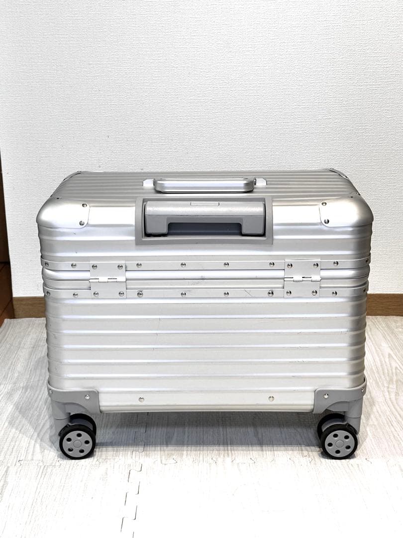 シルバー アルミニウム合金製 キャリーカート パイロット 機内持ち込み。