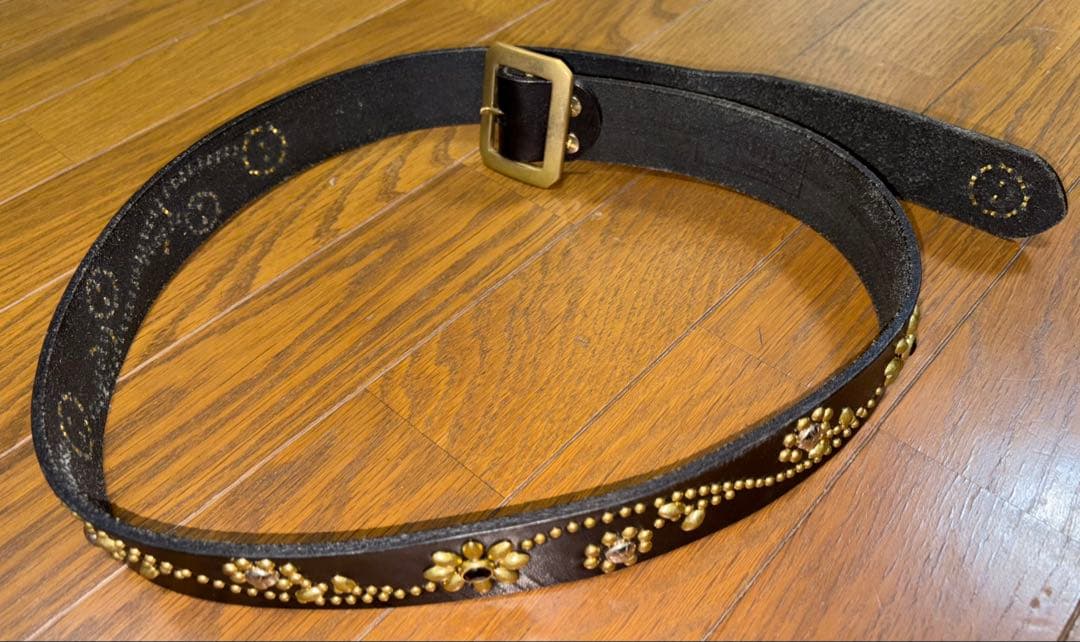 本革　ウエスタンスタッズベルト　 アメカジベルト真鍮