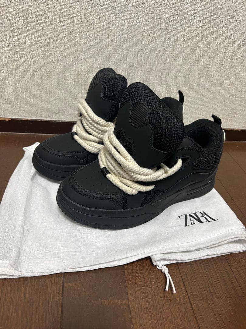 安値❗️ZARA ロープレーススニーカー