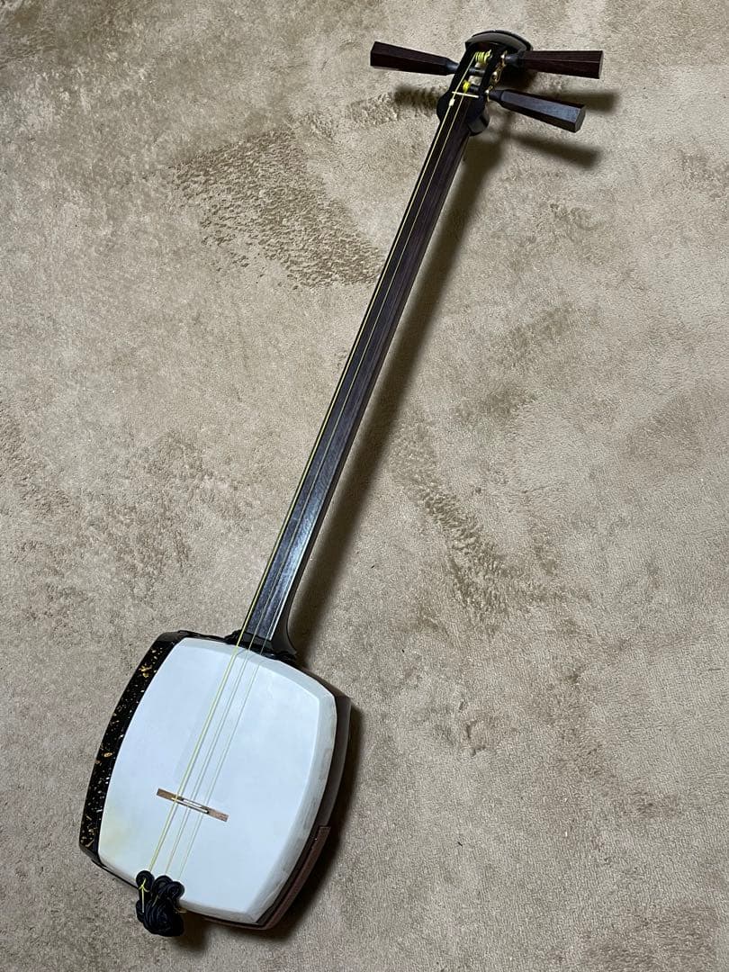 = ゆうえんちー = 津軽紅木金細三味線(通常撥+鼈甲撥付)