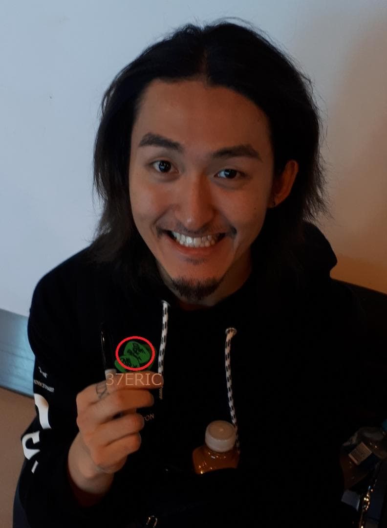 ONE OK ROCK ワンオクロック 直筆サイン入りギターピック - メルカリ