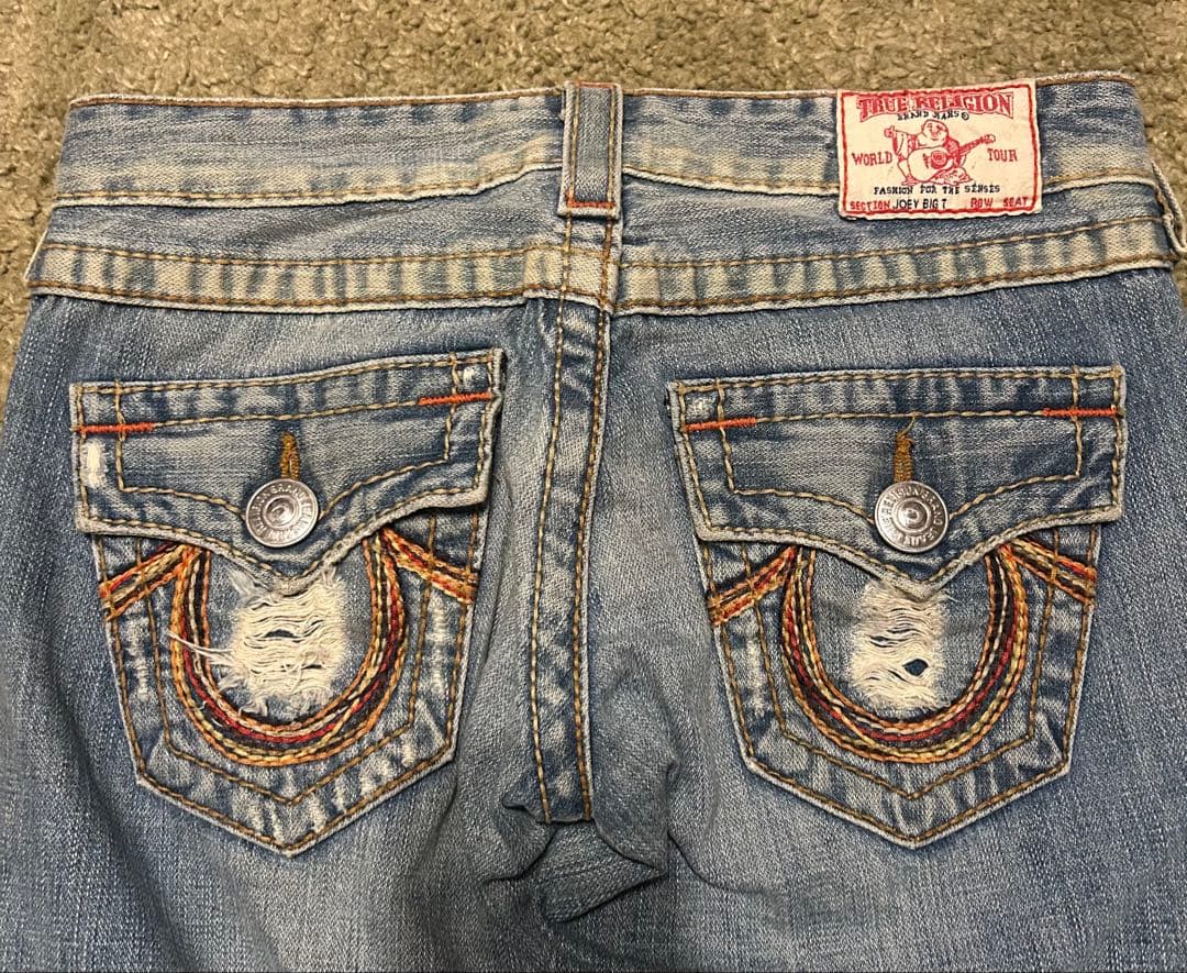 て*ふ様 【希少品】True Religion ブーツカットデニムライトブルー