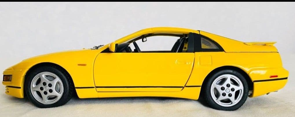 京商1/18 後期型左ハンドル　フェアレディZ300ZXyellow訳あり品