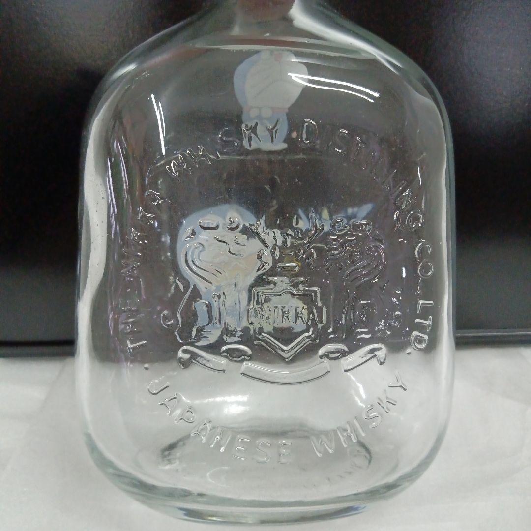 ウイスキーボトル型ドラえもん貯金箱 - メルカリ