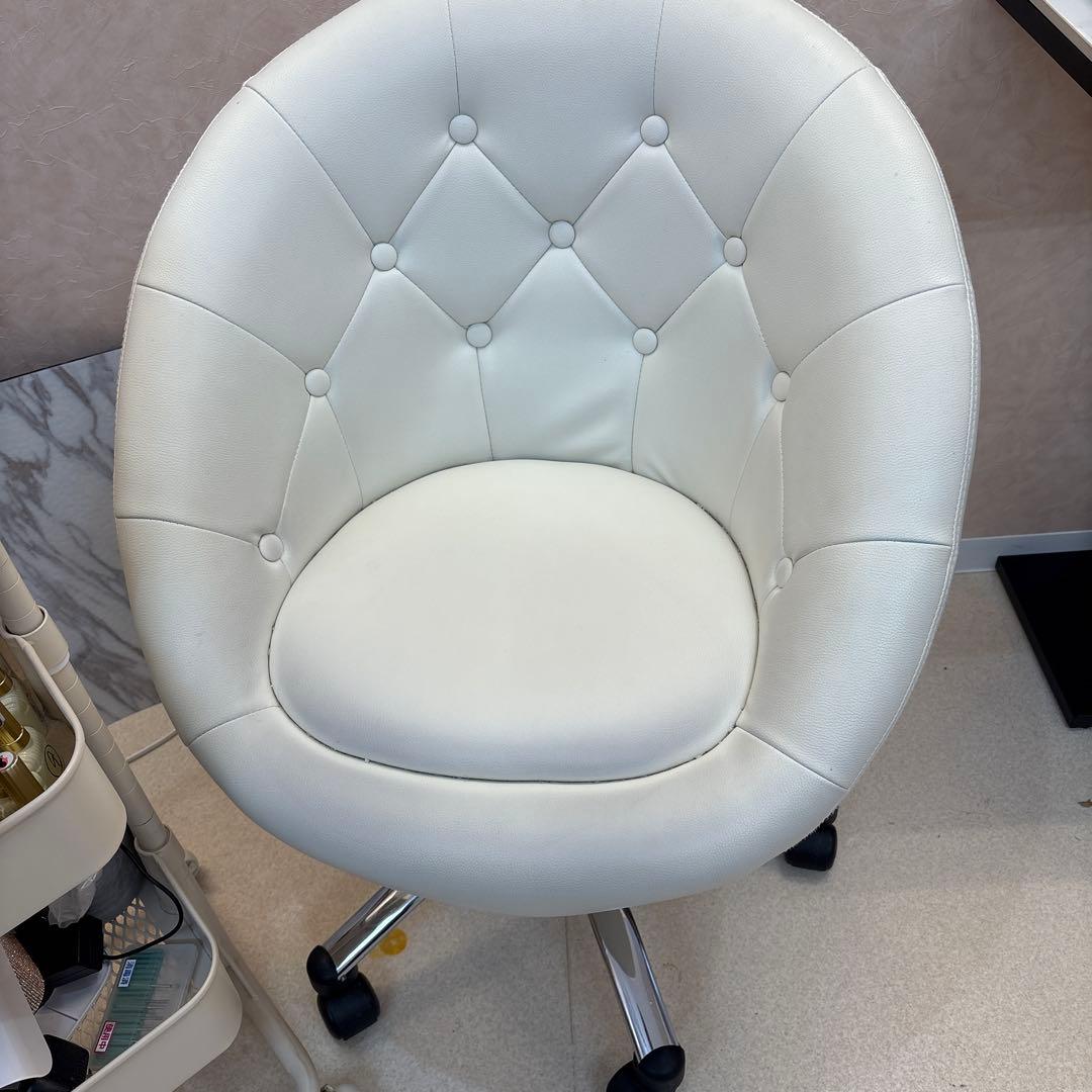 近日削除❗️ネイルサロン　お客様用チェア