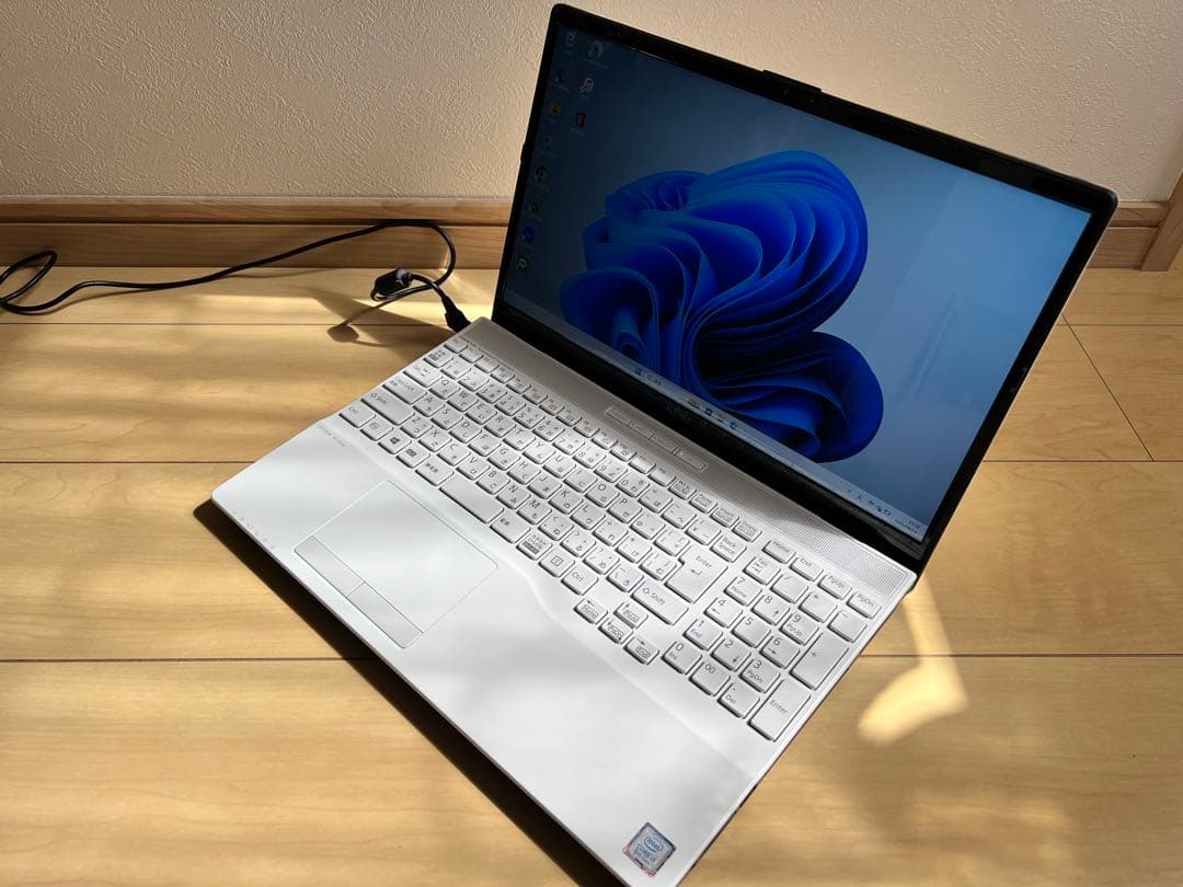 富士通 FMV AH45/D Core i3 高速SSD Windows11