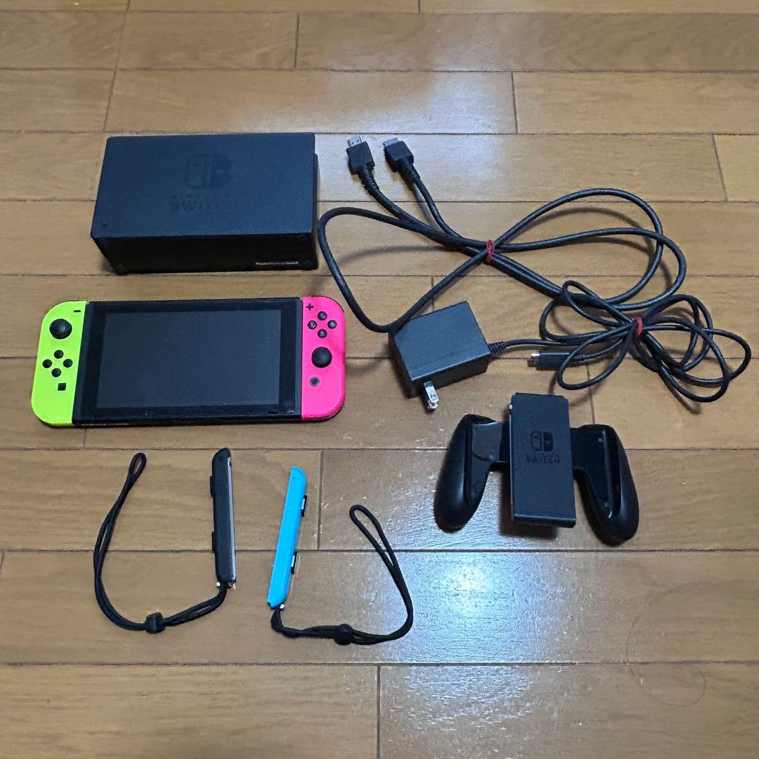 バ*リ様 【美品】 NintendoSwitch 2017 本体 任天堂（Nintendo） Nintendo Switch本体 大乱闘スマッシュブラザーズ