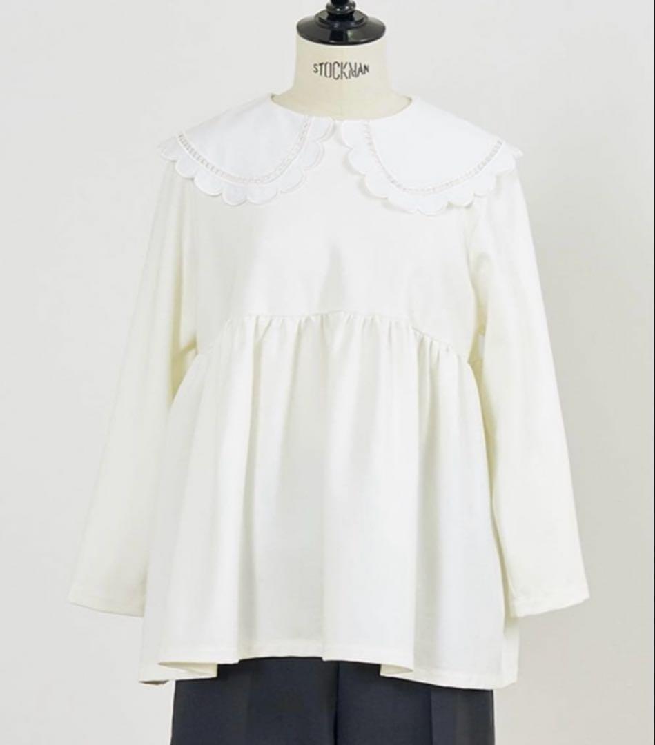 yori スカラップカラーフレアカットブラウス ホワイト - メルカリ