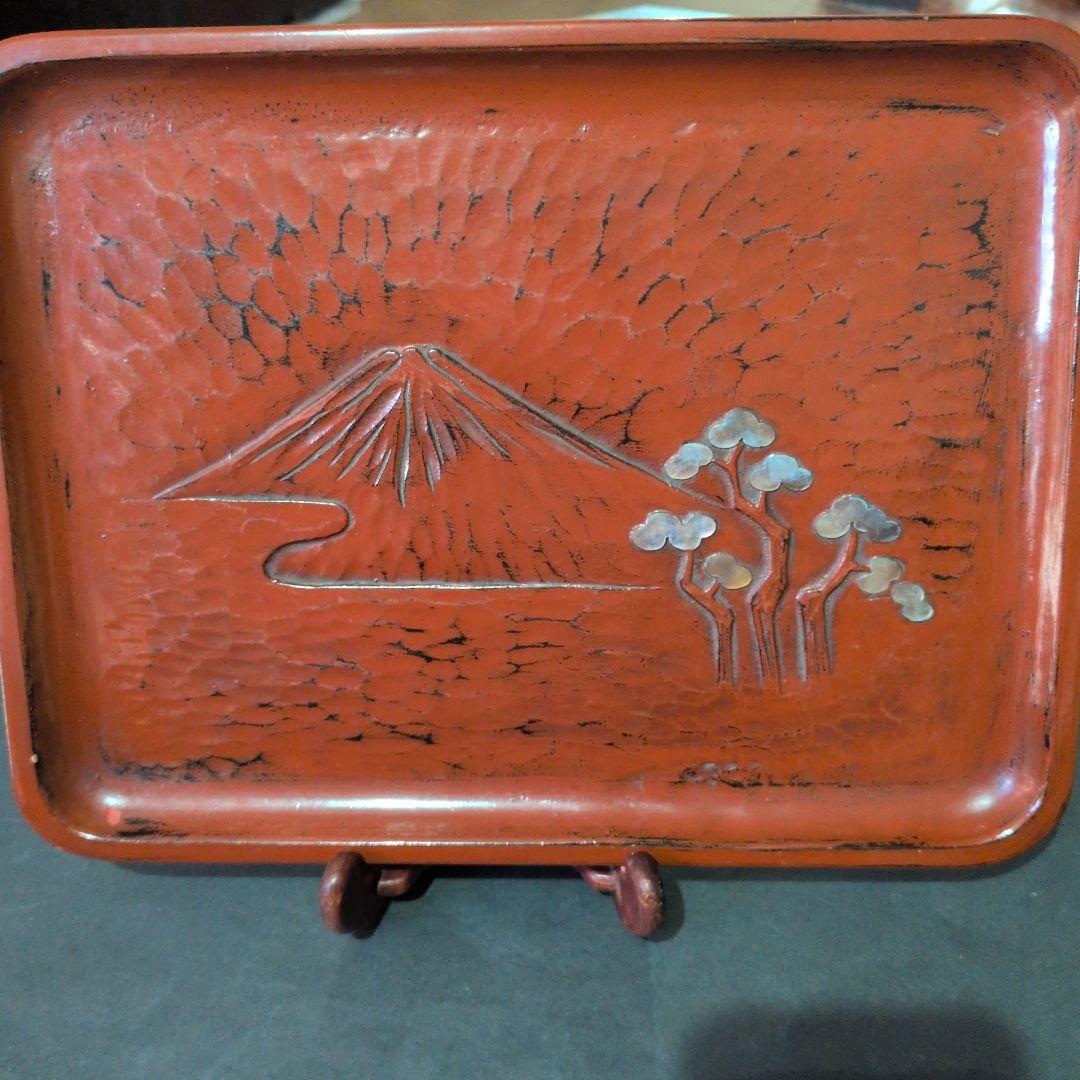 江戸後期　根来塗　富士と松　木地　名入朱塗盆　螺鈿松図　富士図彫り