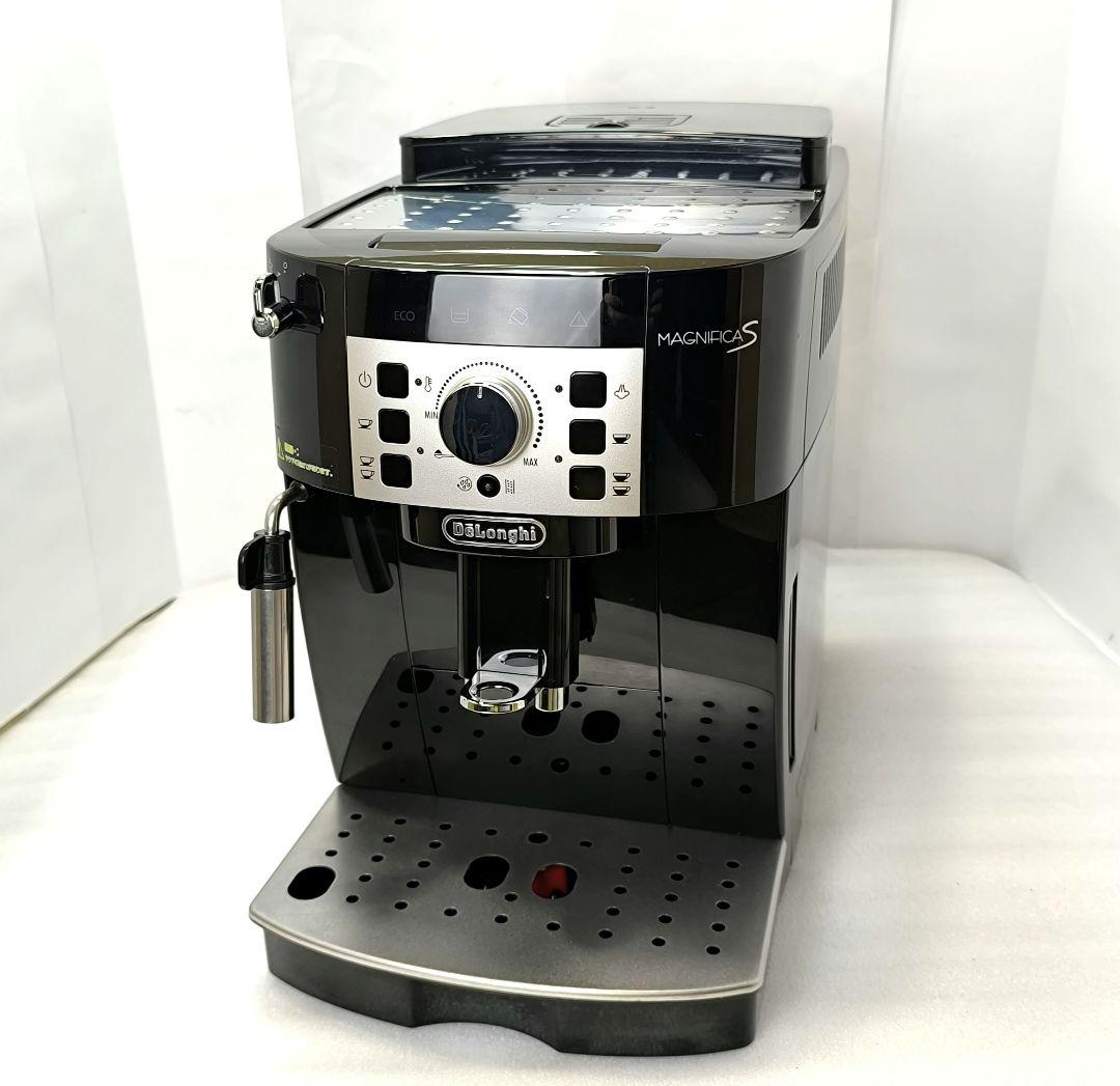 デロンギ　コンパクト2全自動コーヒーマシン　マグニフィカS　ECAM22110