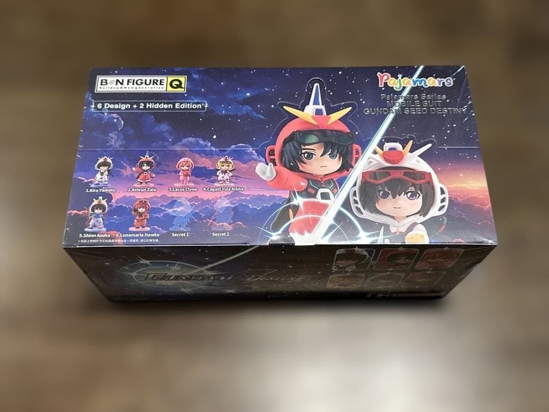 機動戦士ガンダムSEED DESTINY　フィギュア　パジャマ　中国限定