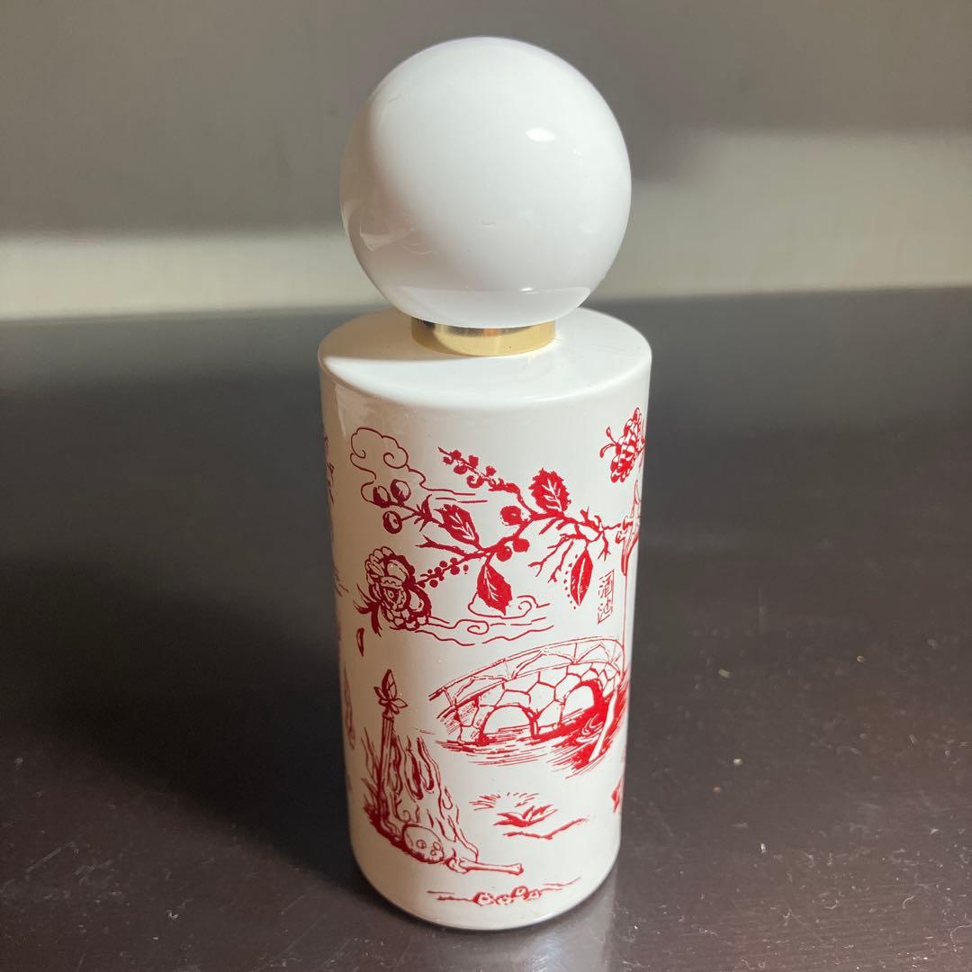 Fatalité 酒池肉林　香水　箱付き