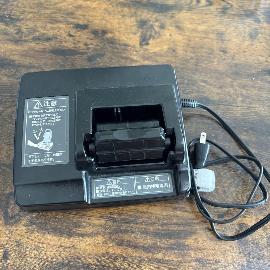 バッテリー充電器NKJ073Zパナソニック　Panasonic電動自転車用充電器