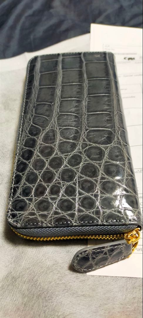 新品未使用　クロコダイル　シャイニング加工　特Sランク　グレー　ラウンド　長財布