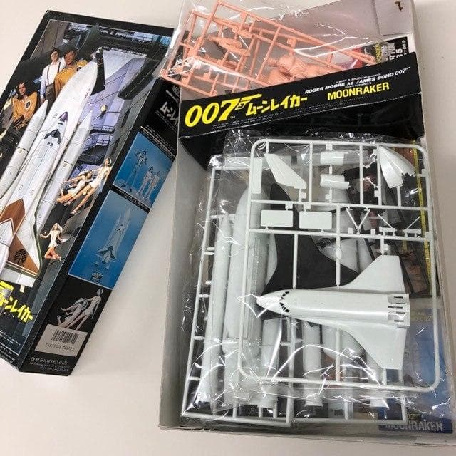 童友社1/288の007ムーンレイカー模型スペースシャトル、1/24フィギュア