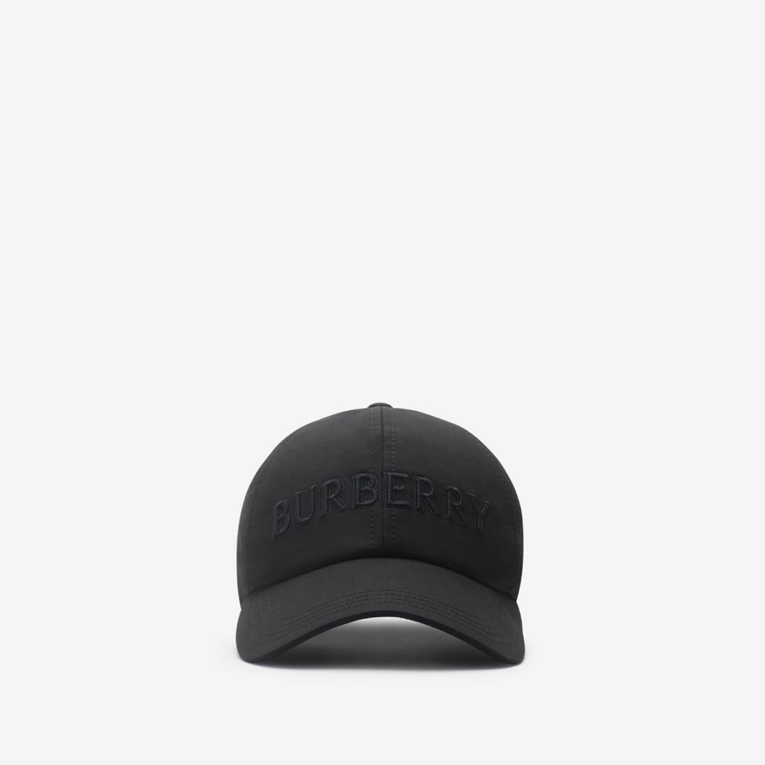 BURBERRY ブラック ベースボールキャップ