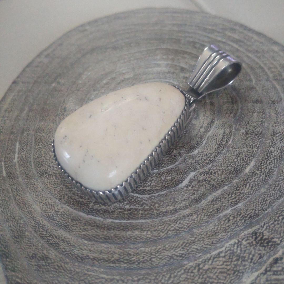 Navajo・Loren Thomas Begay・OLDホワイトターコイズ希少