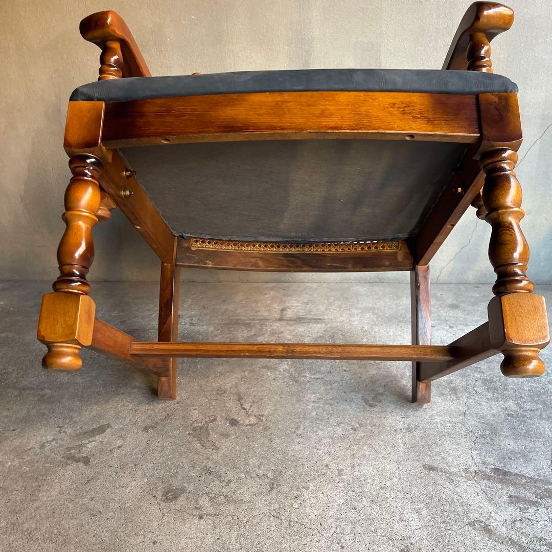 オールドカリモク コロニアルビンテージアームチェア 本革座面張り替え