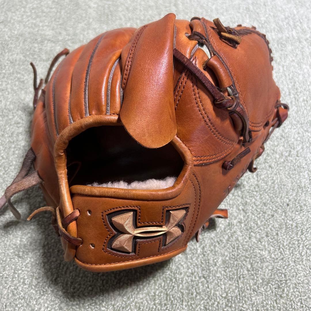 アンダーアーマー　硬式ピッチャー用グラブ　型番QBB0083 UNDER ARMOUR（アンダーアーマー） 野球 硬式グラブ グローブ 投手用