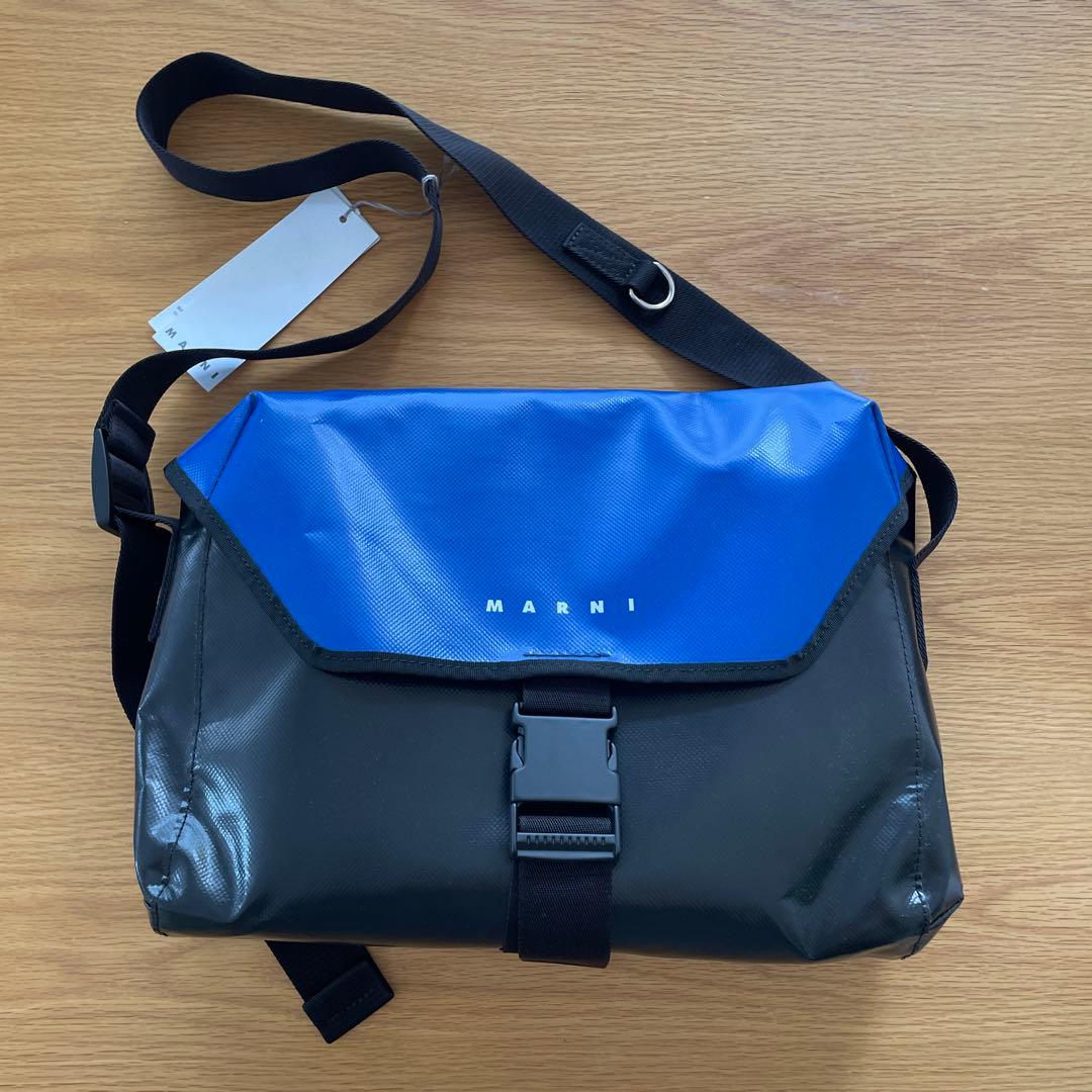 h*n様 未使用新品タグ付き　MARNI マルニ PVC メッセンジャー/ショル マルニ ショルダーバッグ PVC MARNI SBMQ0068A0 P5769 00N99 (MARNI