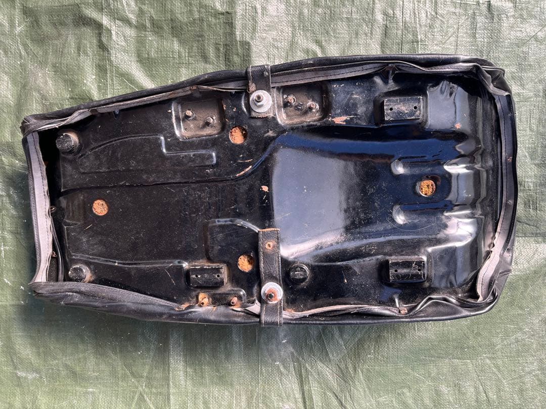 SZK 様専用 GS400 純正シート（初期型） - メルカリ