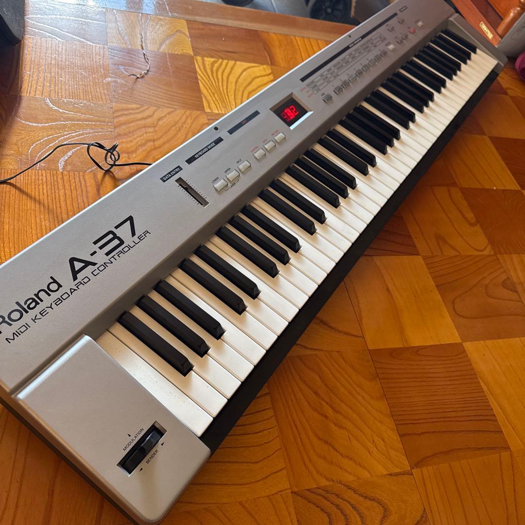 Roland A-37 MIDIキーボードコントローラー