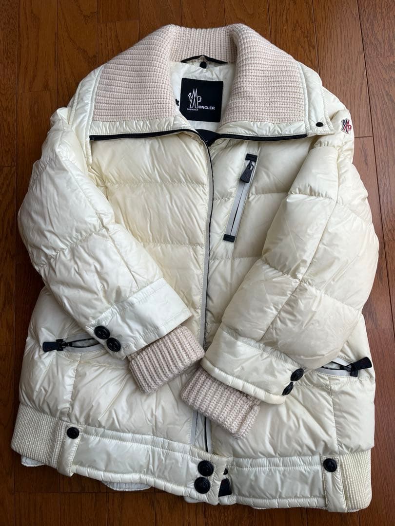 moncler grenoble ダウンジャケット