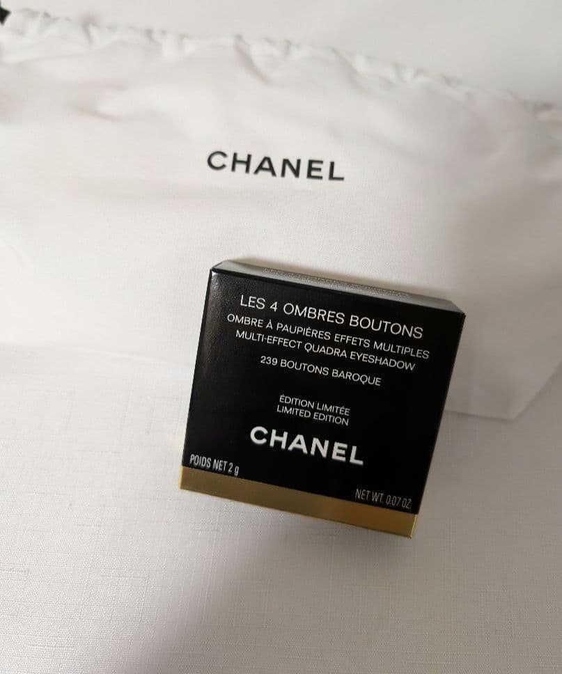 CHANEL レ キャトル オンブル ブトン 209 ブトン マドモアゼル