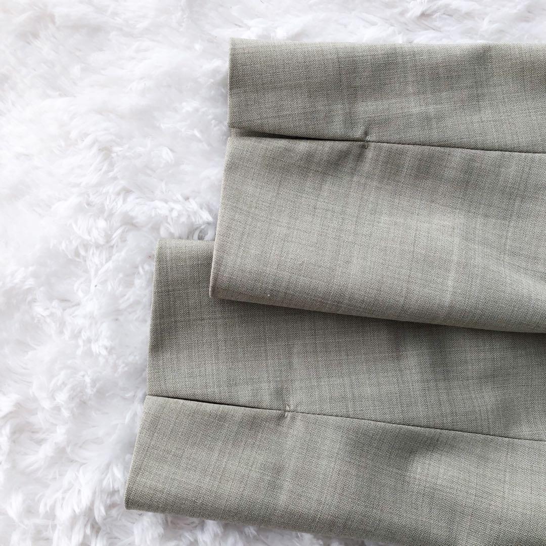 《グリーンレーベルリラクシング》ノーカラー　パンツスーツ　ウォッシャブル　36