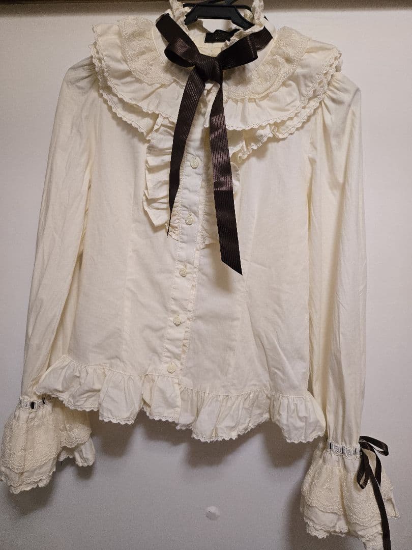 Alice and the Pirates フリル付き長袖ブラウス
