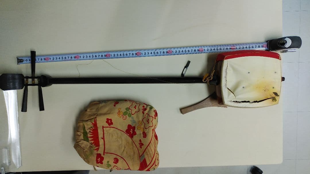 三味線：数十年前のレトロな品物