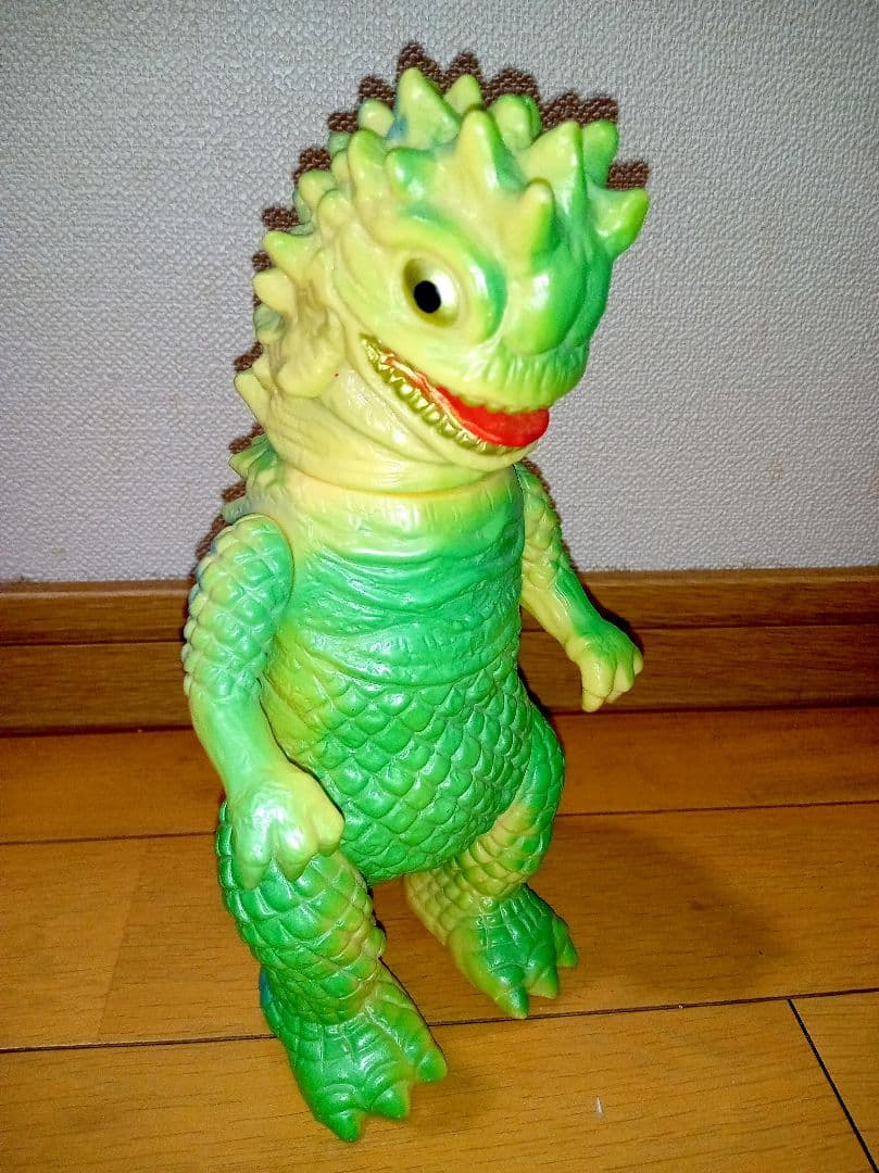 ベムラー　ブルマァク　再販　ソフビ