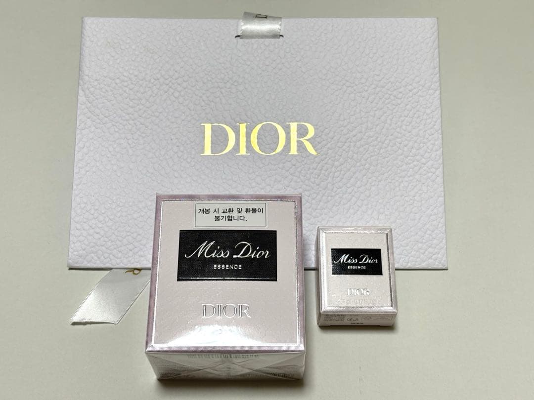 未使用　Miss Dior Essence 35ml 25年新作ミスディオール 2025年秋新作香水(レディース)】ミス ディオール エッセンス｜Diorの