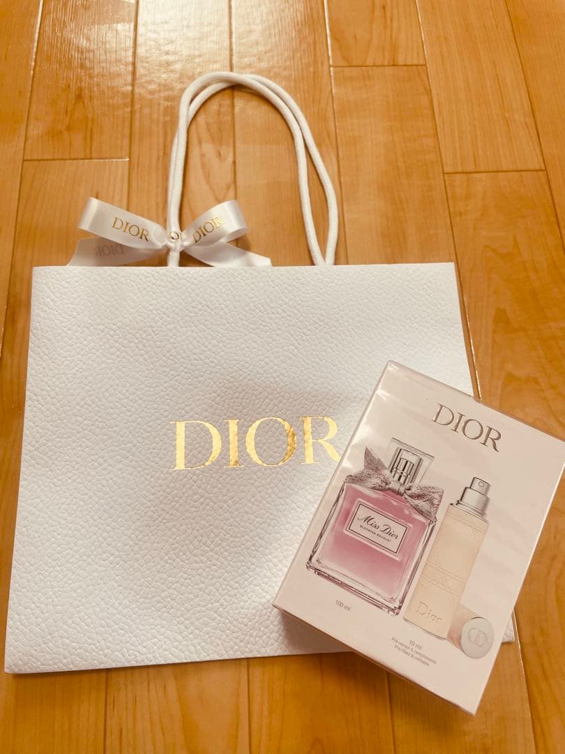 【新品未使用】MissDior ブルーミングブーケ トラベルスプレーセット