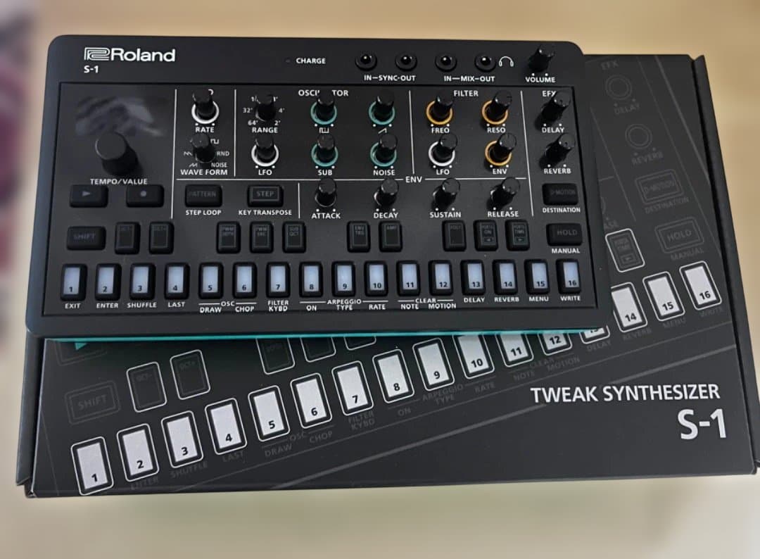 ROLAND AIRA S-1・アナログシンセサイザー・TWEAK・DAW Roland AIRA Compact S-1 Tweak Synth – United States